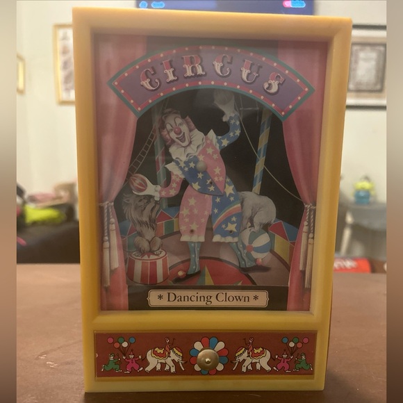 Vintage 1981 Yap’s Circus Dancing Clown Music Box w/ Drawer “Send In The Clowns” - Picture 1 of 8